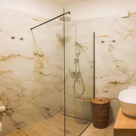 Apartament Luksuzni Ribica U Samom Centru Grada *