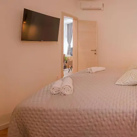 Apartment Luksuzni Ribica U Samom Centru Grada Split